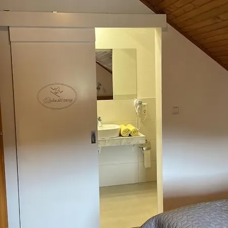 Alpha Camp Inn